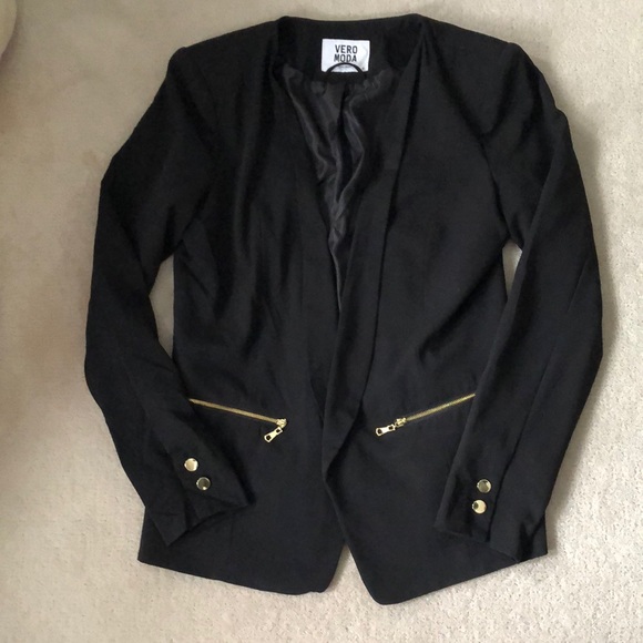 Vero Moda Jackets & Blazers - Vero Moda blazer!
